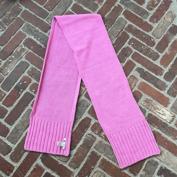 Mac Duff Pink Cashmere Knit Scarf - Picture 1 of 2